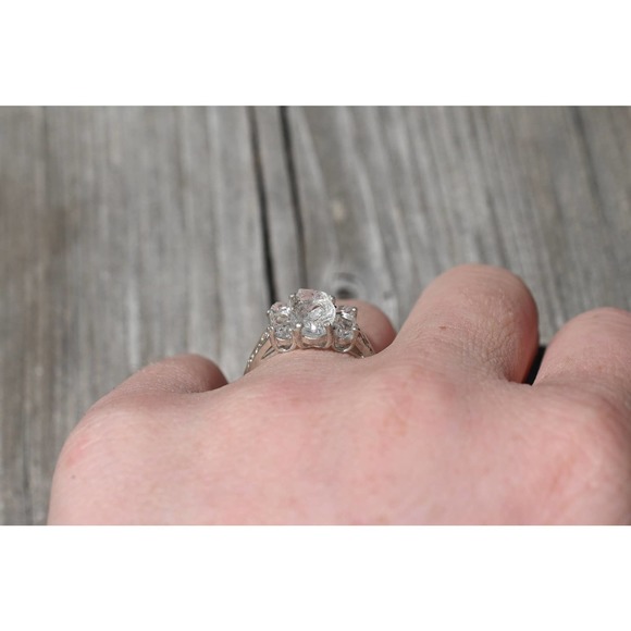 alternative raw diamond engagement ring raw crystal size 4 5 6 7 8 8 9 1… - Picture 3 of 4